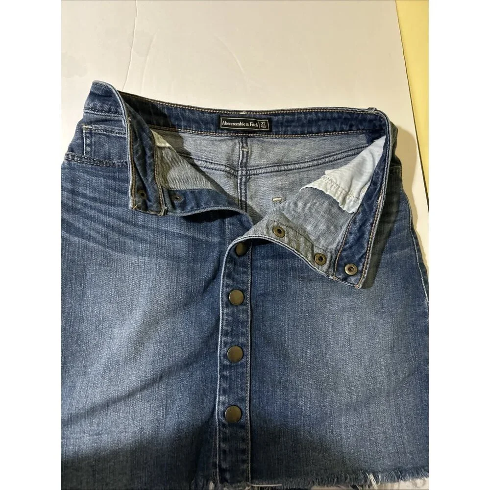 Abercrombie & Fitch Denim Snap Natural Rise A-line Frayed Mini Skirt size 4 27 - Picture 3 of 9
